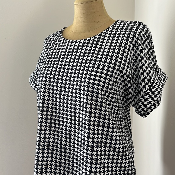 Melloday Women's Houndstooth Top - Picture 1 of 9
